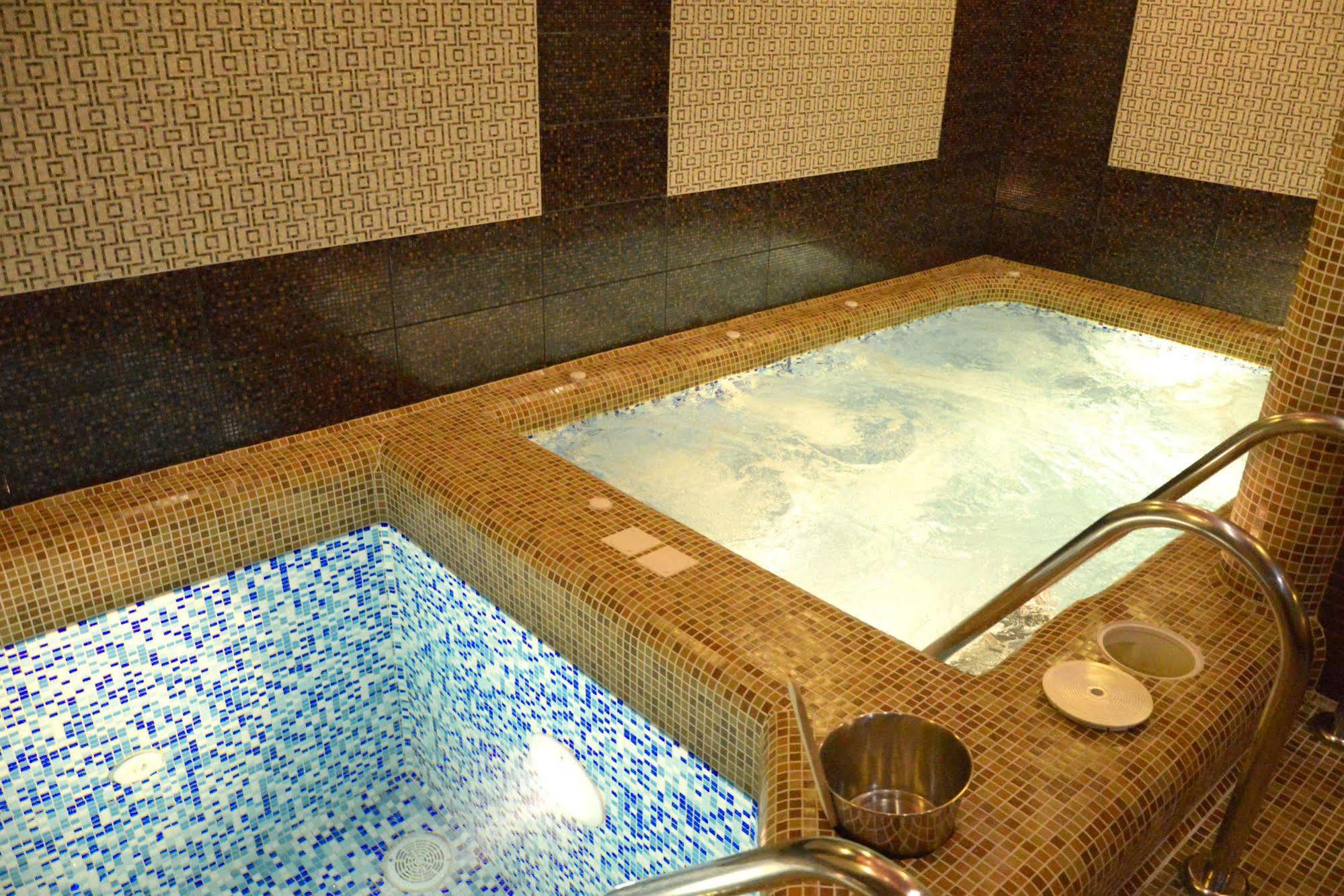 Hotel Fortuna Lviv Eksteriør billede