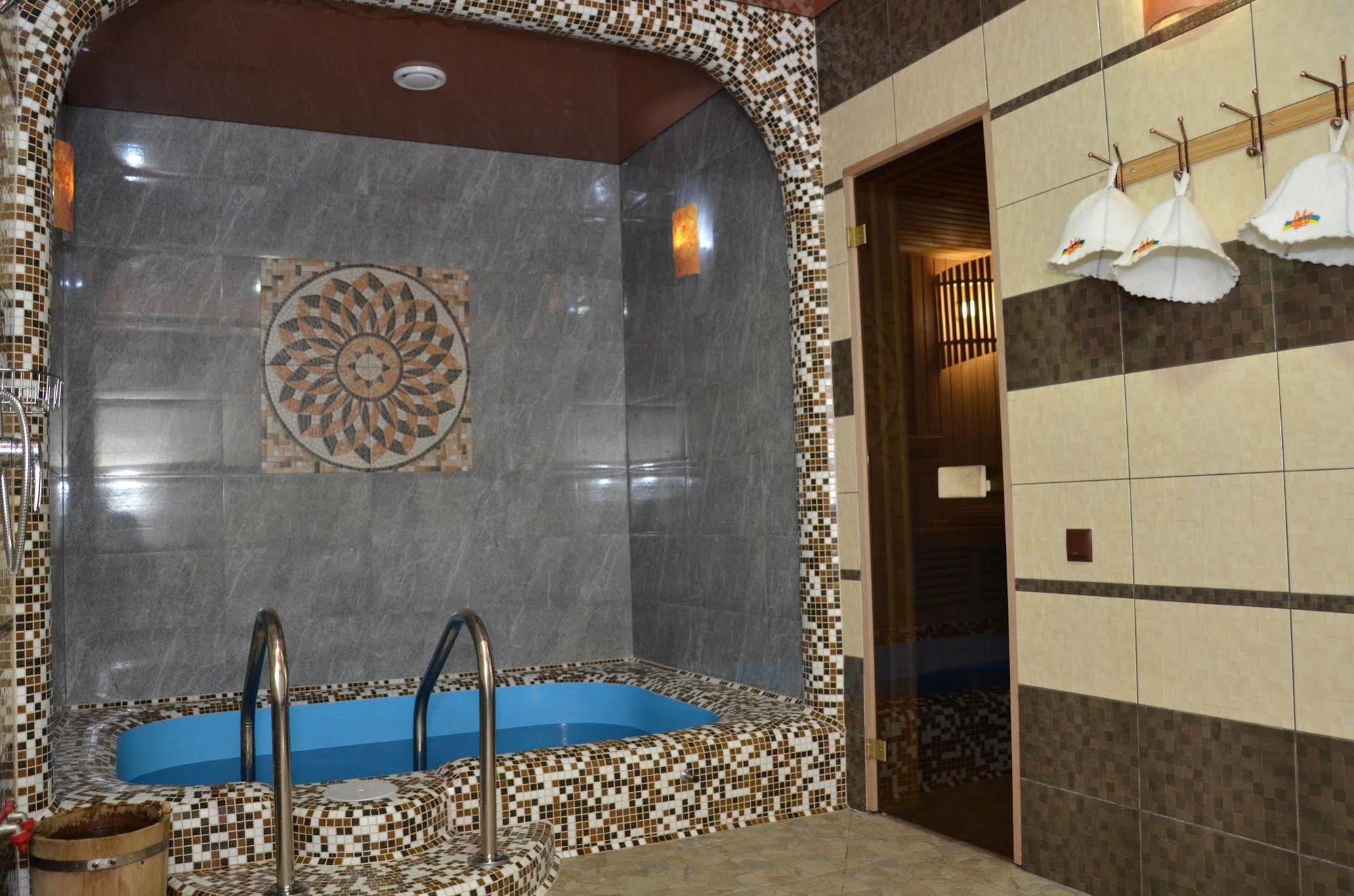 Hotel Fortuna Lviv Eksteriør billede